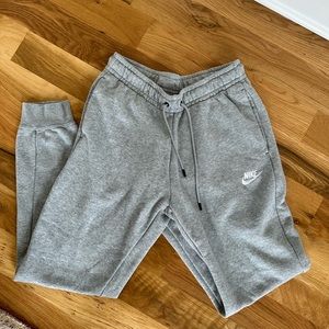 Nike sweatpants size small